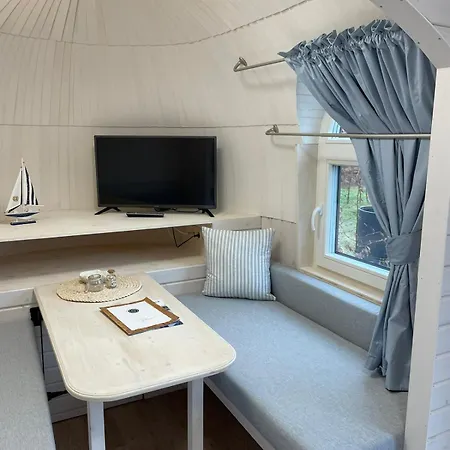 Tiny Igloo Johansson Apartment *