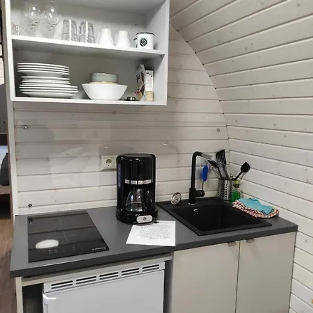 Tiny Igloo Johansson * Belau